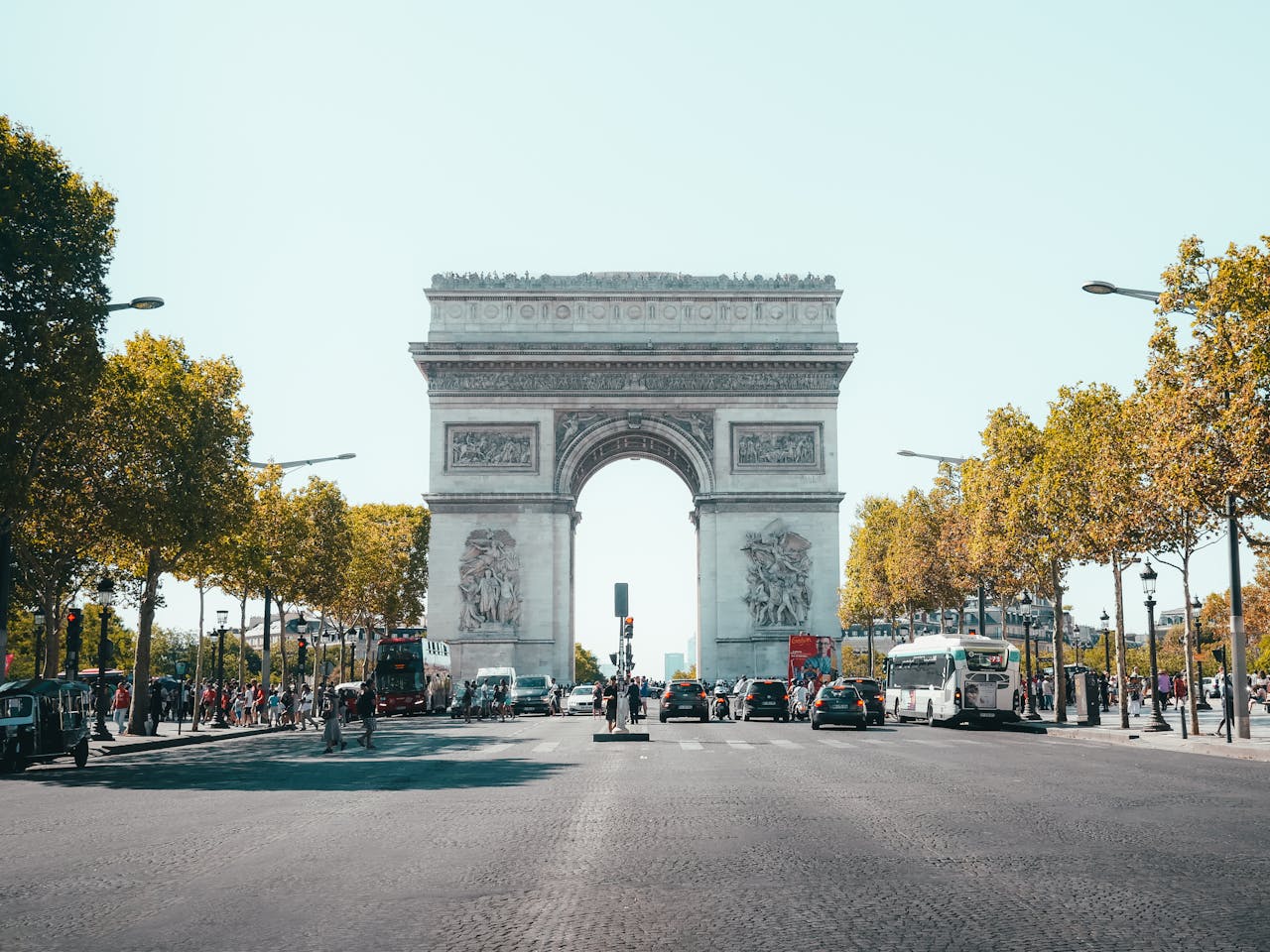Der Arc de Triomphe
